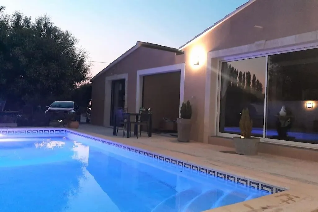 Holiday home Maisonnette En Campagne Au Calme Carpentras