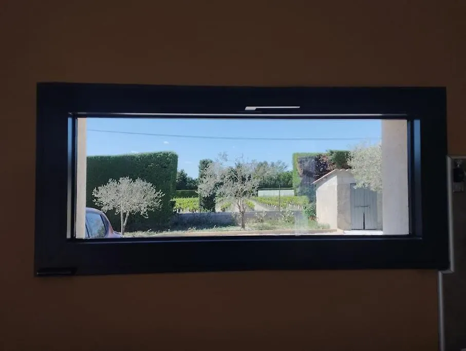 Maisonnette En Campagne Au Calme Carpentras 0*,  France