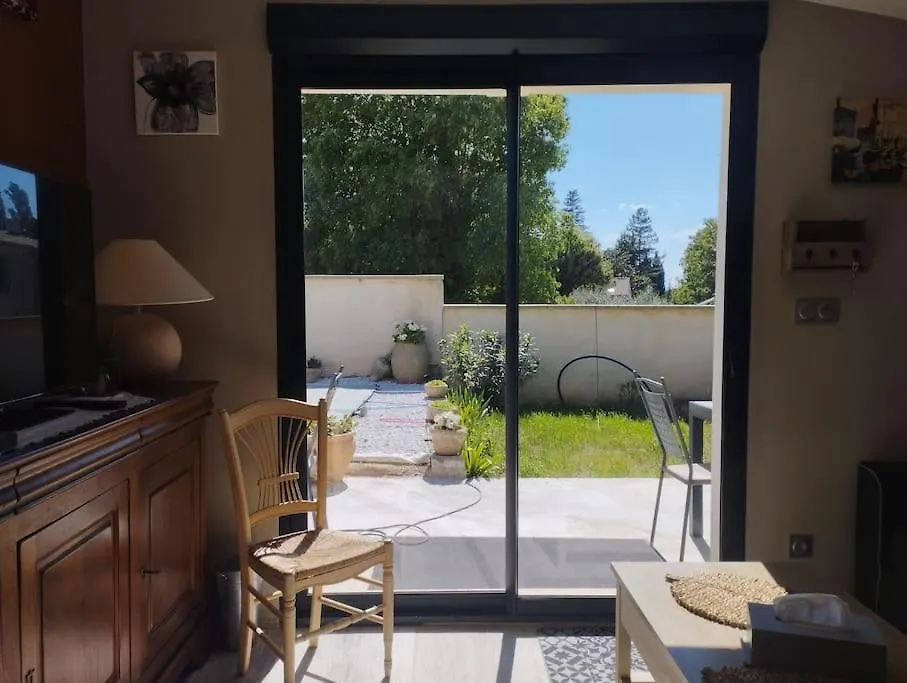 Holiday home Maisonnette En Campagne Au Calme Carpentras