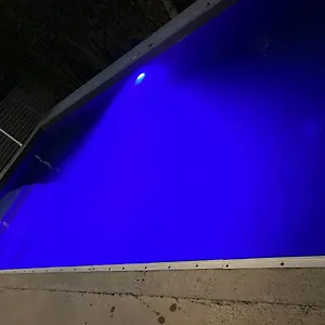 Climatise Avec Piscine Et Jacuzzi Carpentras